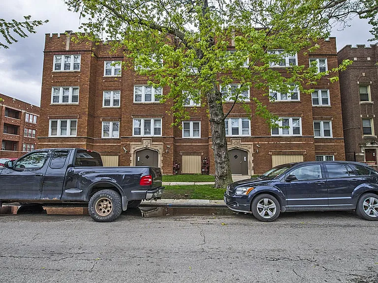 7752 S Cornell — Photo 15
