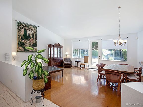 2nd image of 4813 Marblehead Bay Dr