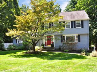 34 Banks Rd, Simsbury, CT 06070