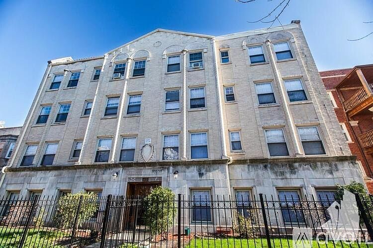 1st image of 4031 N Kenmore Ave APT 404
