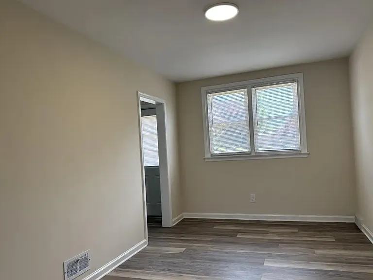 2311 Saymoure Rd — Photo 4
