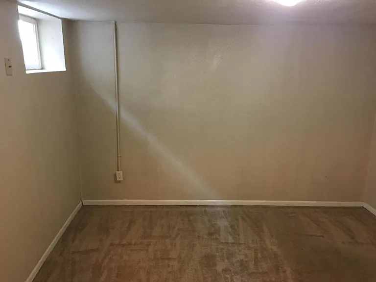 3330 N Saint Paul St — Photo 9