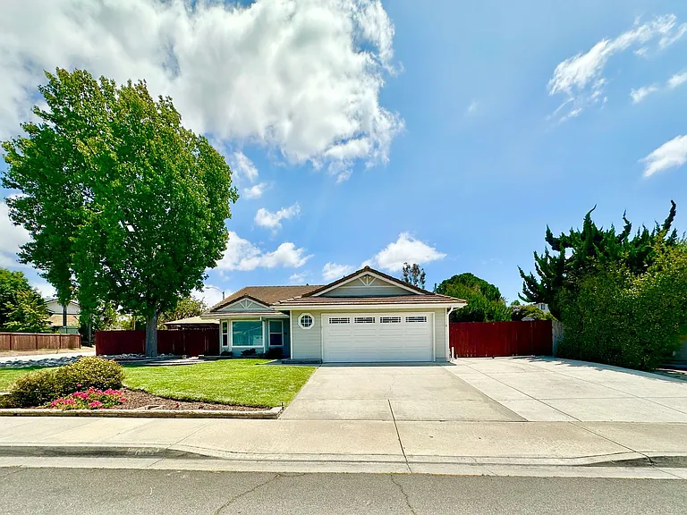 1415 Henshaw Rd — Photo 50