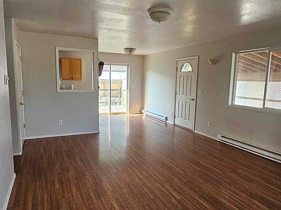 3rd image of 608 10th Ave E