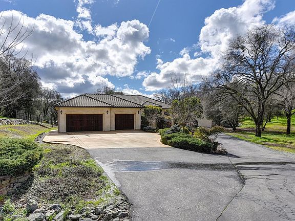 2nd image of 13768 Blackwood Way