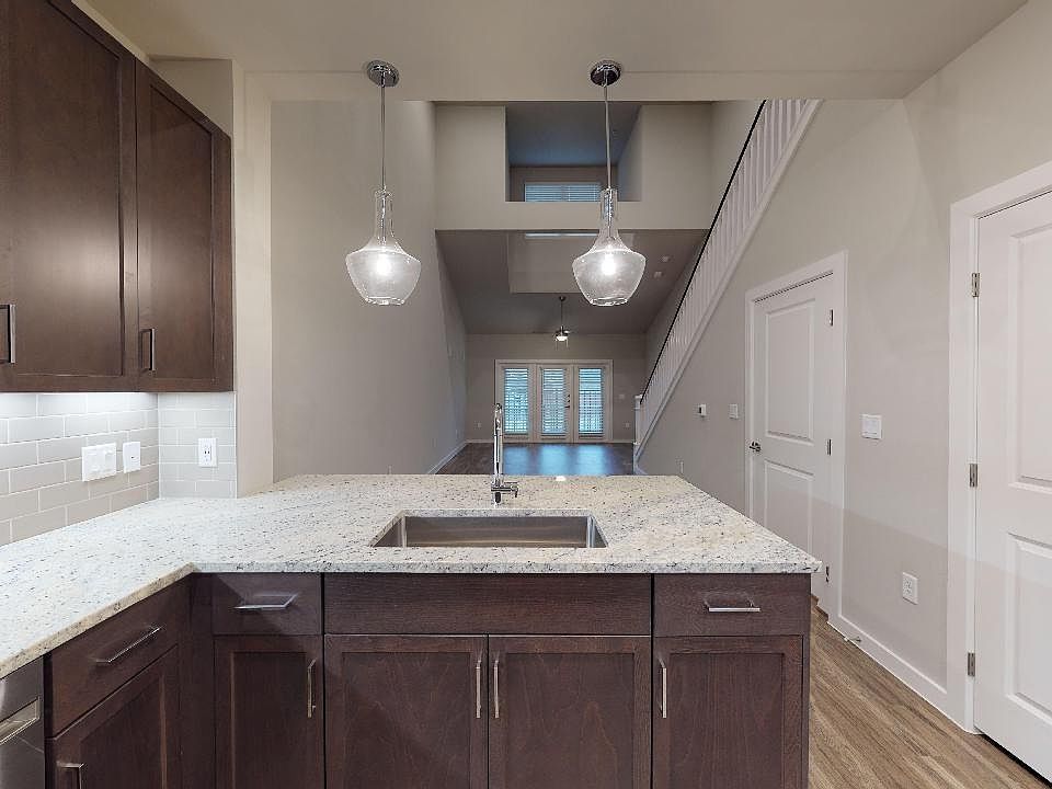 Sleek Granite in every home!