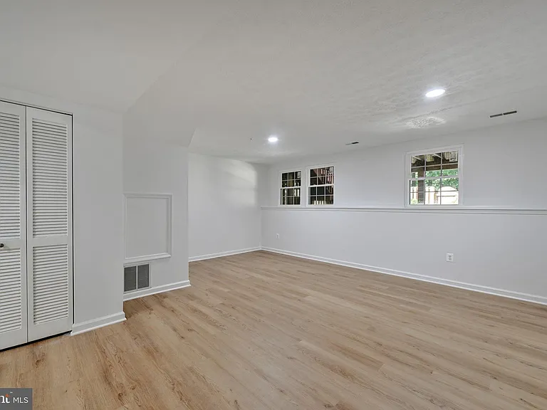 7836 Foxfarm Ln — Photo 14