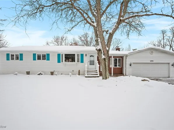 1490 Garfield Ave, Brunswick, OH 44212