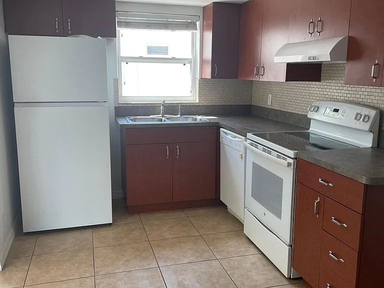 3346 Coldwell Dr — Photo 5