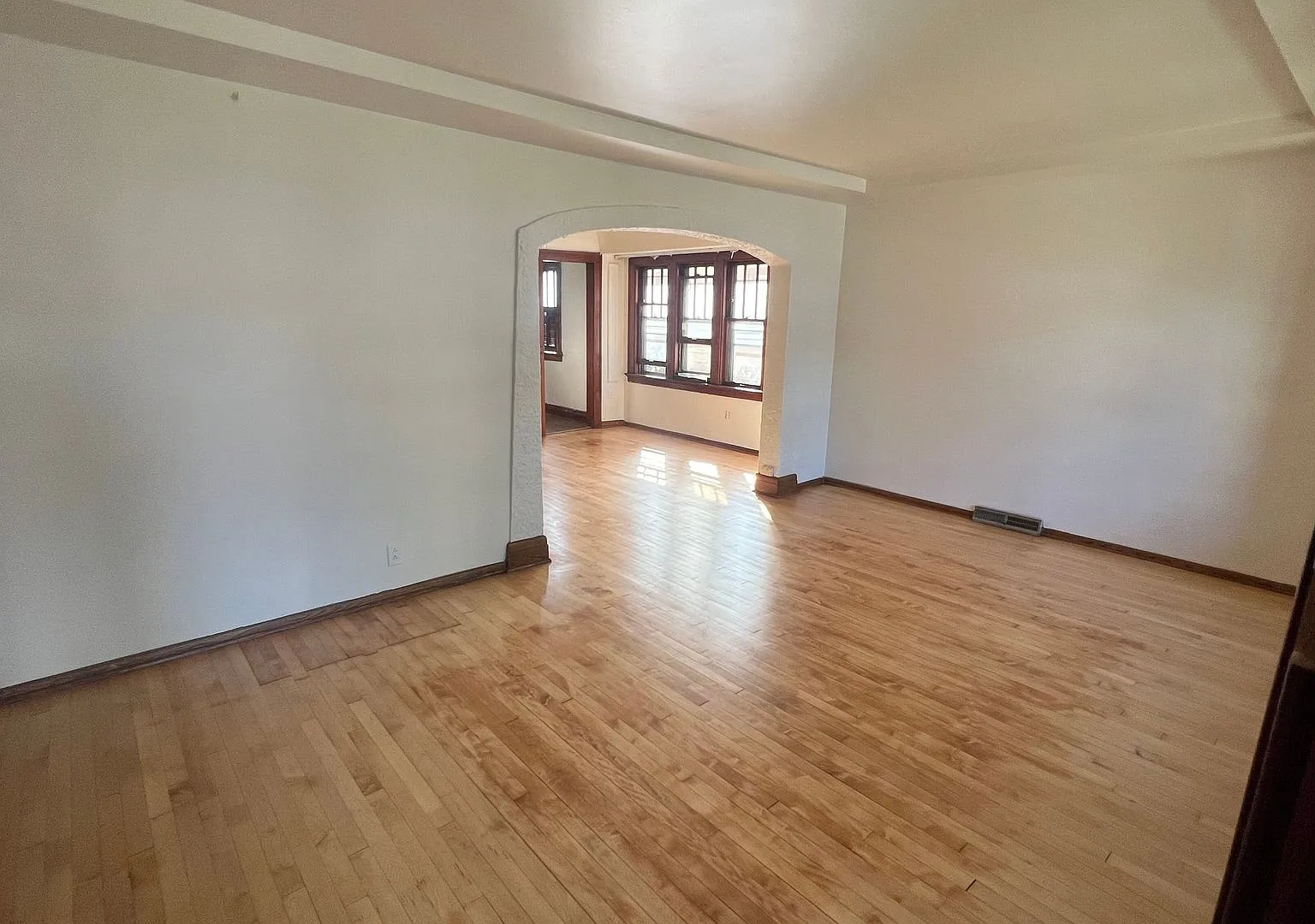 Freshly Updated 2-Bedroom Lower Duplex with Optional Garage Near Expressway Access — Photo 2
