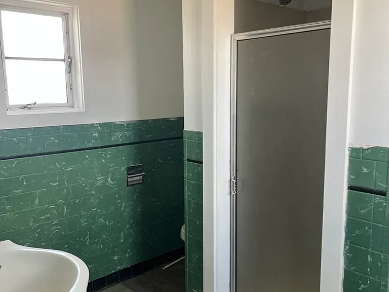221 W 3rd St — Photo 18