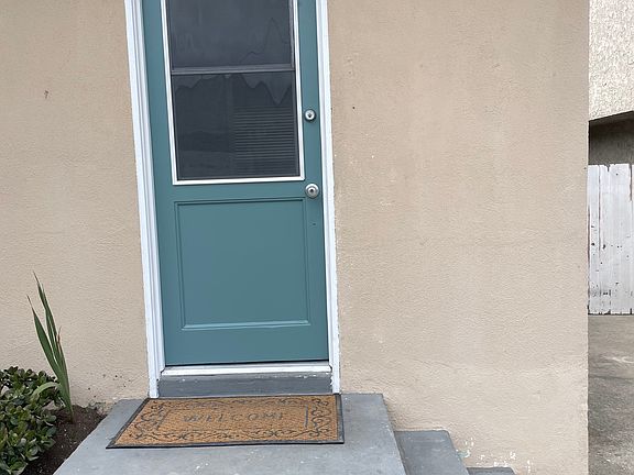 1103 Ford #A welcomes you home!