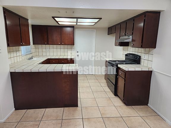 3rd image of 168 Cedar Rock Cir