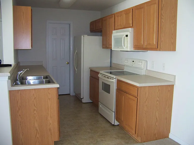 119 Brentwood Dr — Photo 3