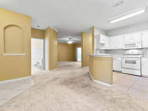 4th image of 10000 Gate Pkwy #2213