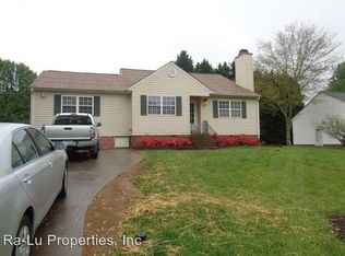 413 Prince Haven Ln, Kernersville, NC 27284