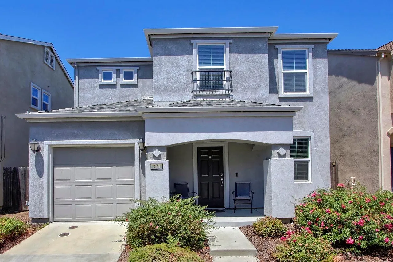 3 bed, 2.5 bath, 1538 sqft, $2,495 — Photo 1