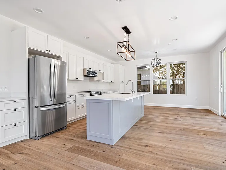 109 Paul Wittke Dr — Photo 5