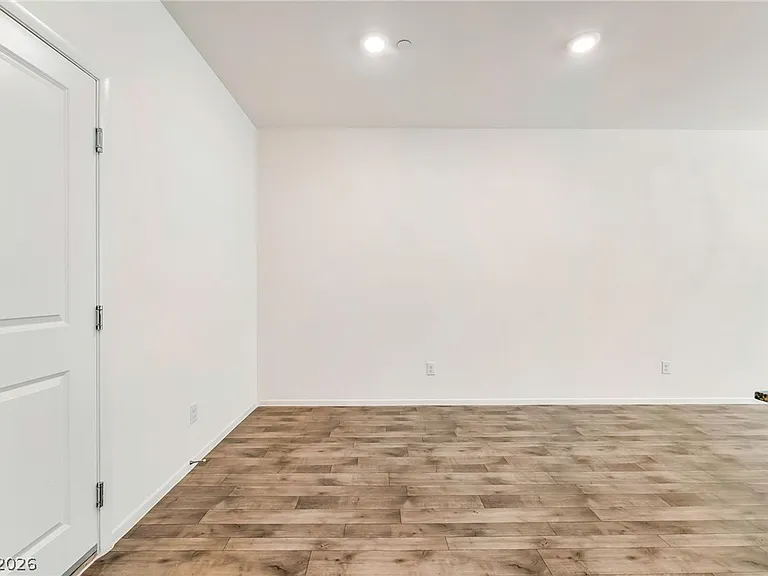 7483 Coastal Ledge St — Photo 6