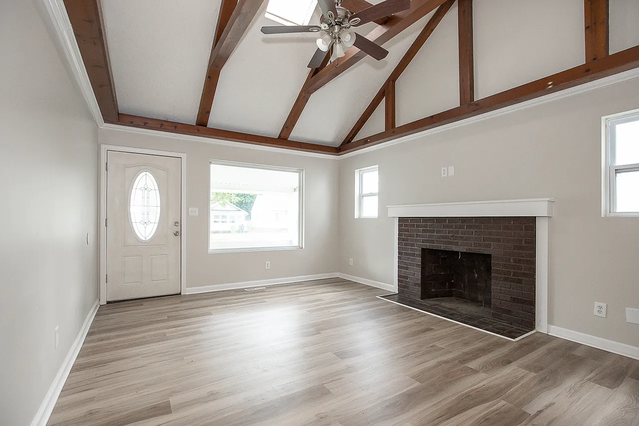 2 bed, 950 sqft, $1,250 — Photo 1