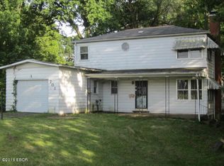 701 E Main St, Salem, IL 62881