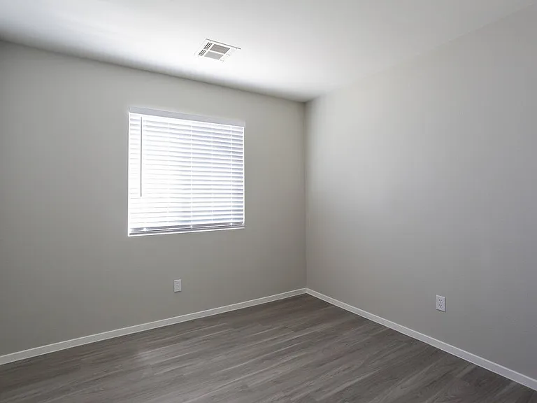 3020 Honeysuckle Ave — Photo 12