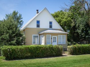 325 West St, Kingston, IL 60145