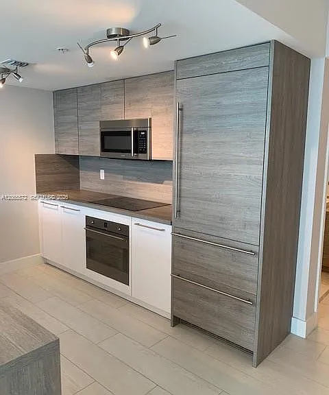 400 Sunny Isles Blvd #1606 — Photo 2