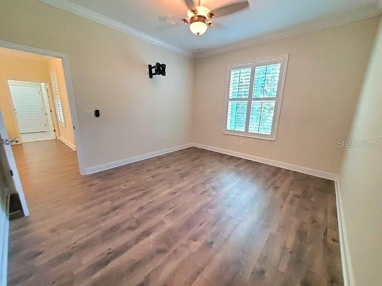431 W McKenzie St — Photo 14