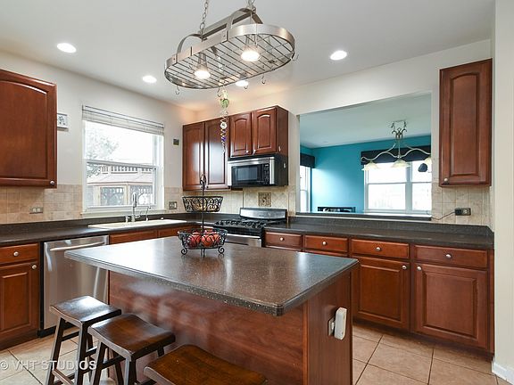 3rd image of 15016 Meadow Ln