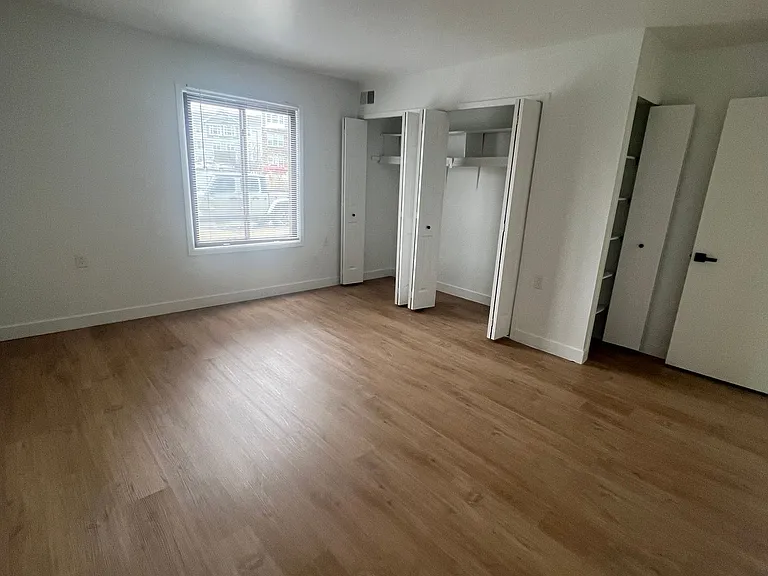 30535 W 14 Mile Rd — Photo 10