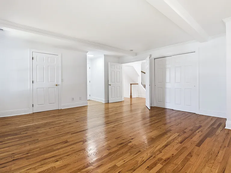 519 Summit Ave — Photo 22