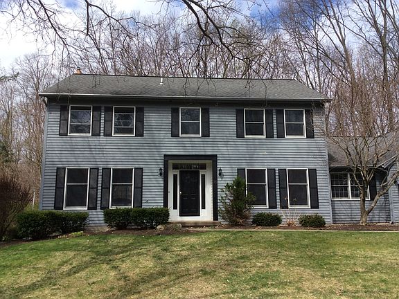2nd image of 16 Stratford Dr