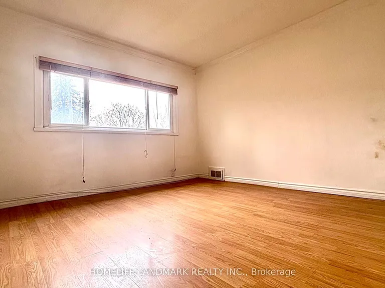 166 Maplehurst Ave — Photo 7