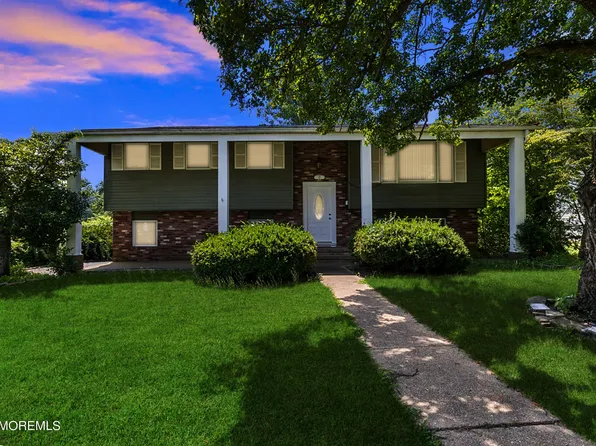 47 Valley Road, Jackson, NJ 08527