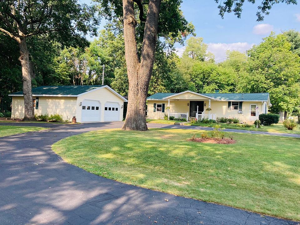 59780 M 51 S, Dowagiac, MI 49047 | Zillow