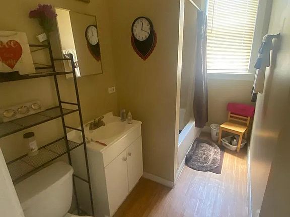 5th image of 1617 W 61st St Unit 2