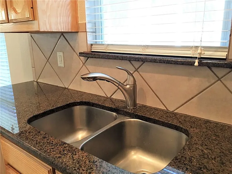 8004 Ranchvale Ln — Photo 10