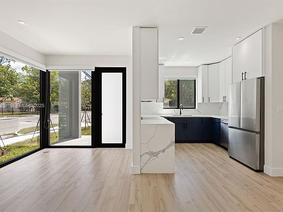 4th image of 6852-6850 NW 4th Ave