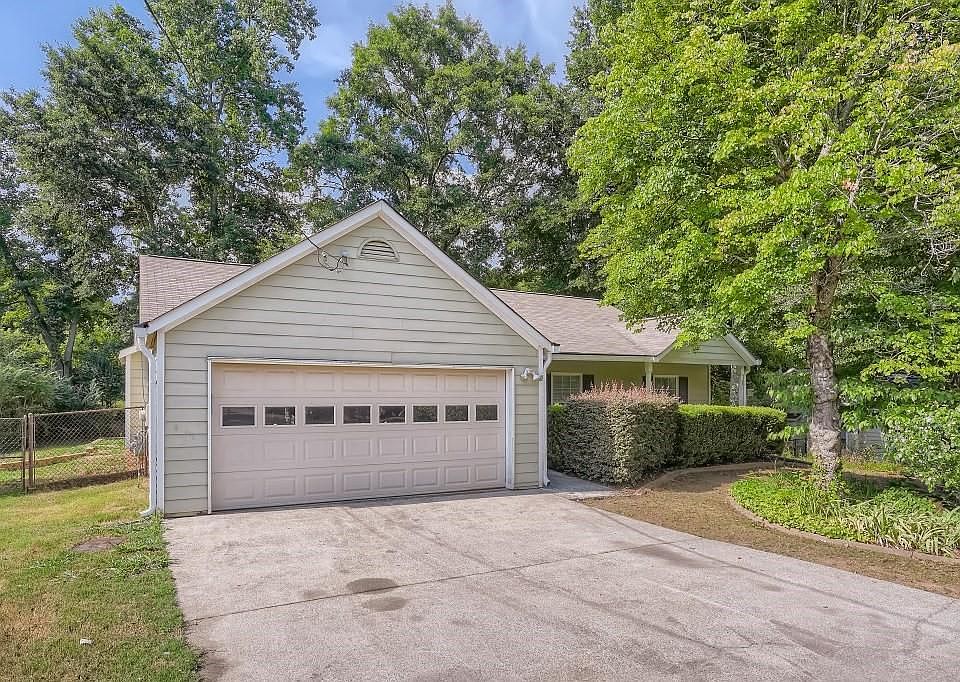 1st image of 4003 River Rock Way