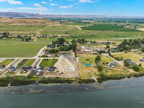 4th image of River View Dr