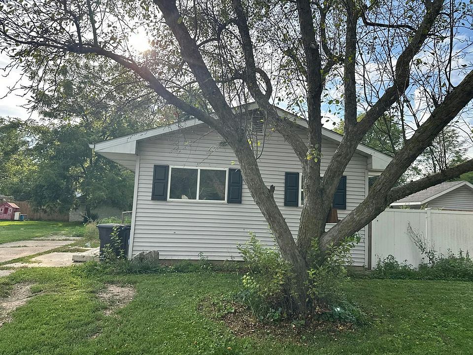 1st image of 701 Daggett Dr