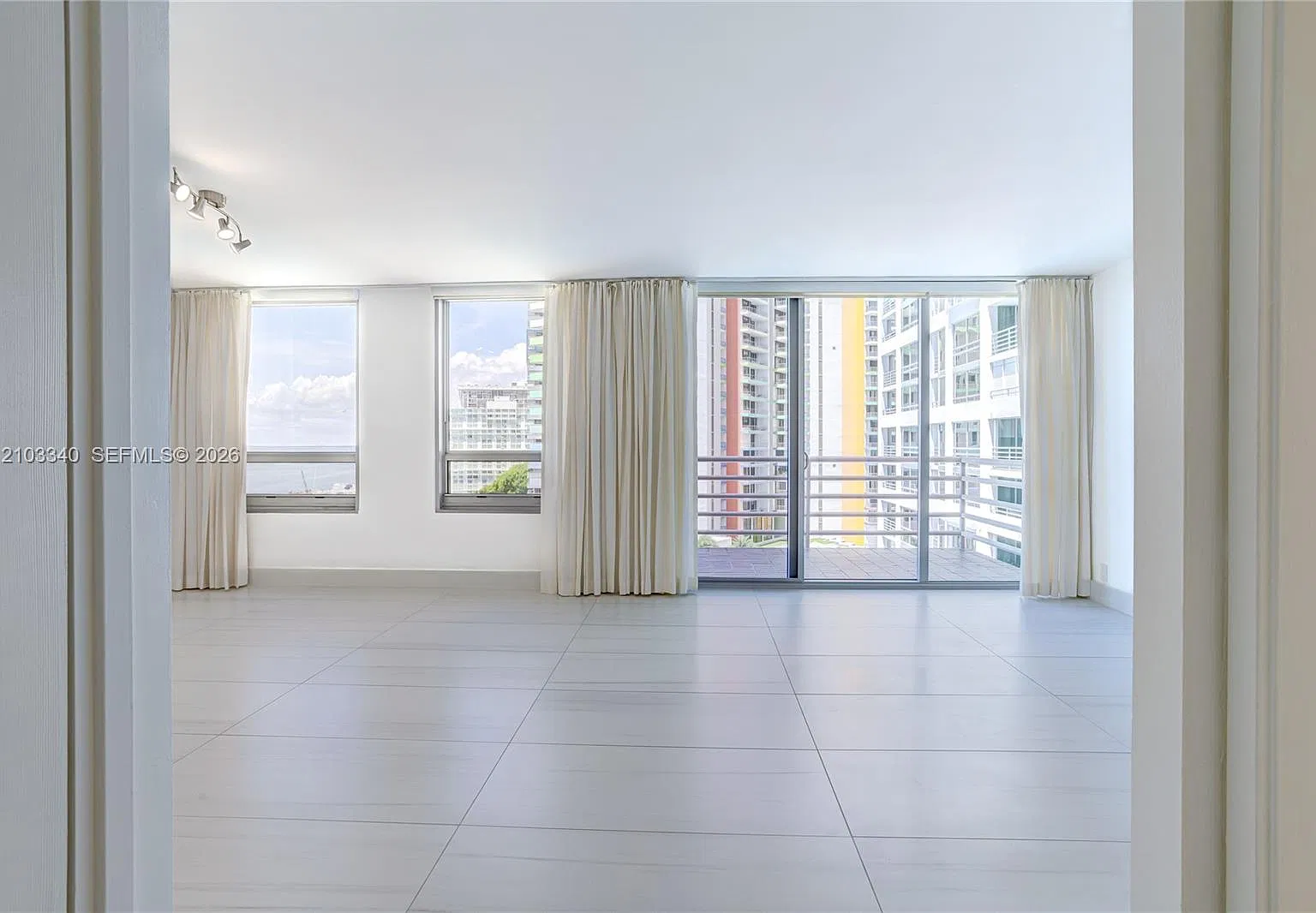 The Palace Condo — Photo 1