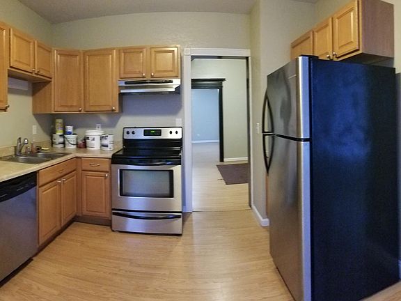 5th image of 1319 Genesee St APT 1