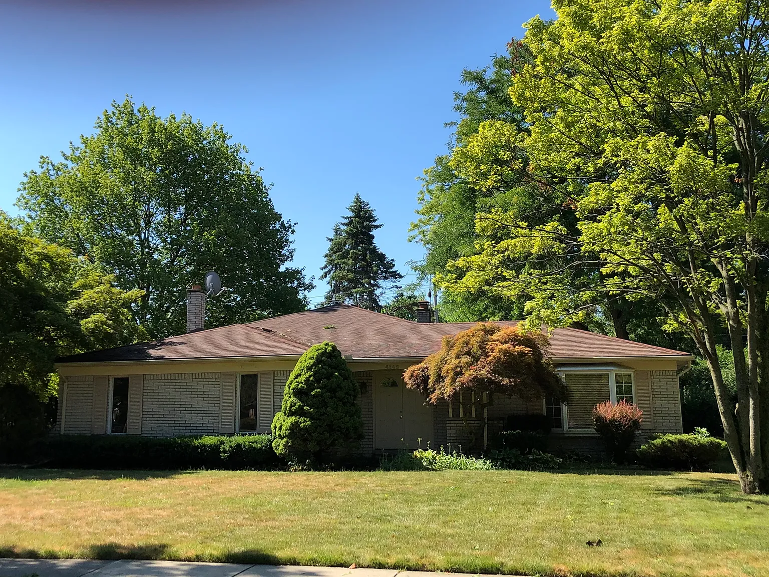 4 bed, 2.5 bath, 2150 sqft, $2,890 — Photo 2