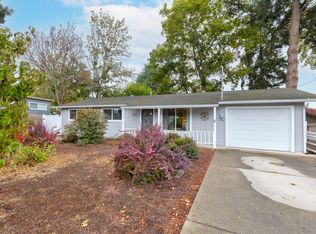 1135 SW Ballinger Dr, Grants Pass, OR 97526