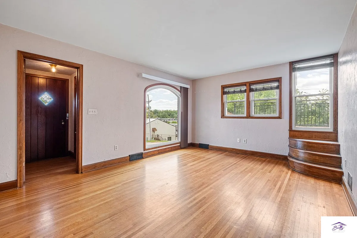 Building Photo - 8512 Wirt St