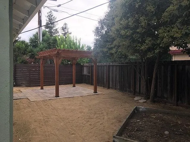 1246 E Hamilton Ave — Photo 21