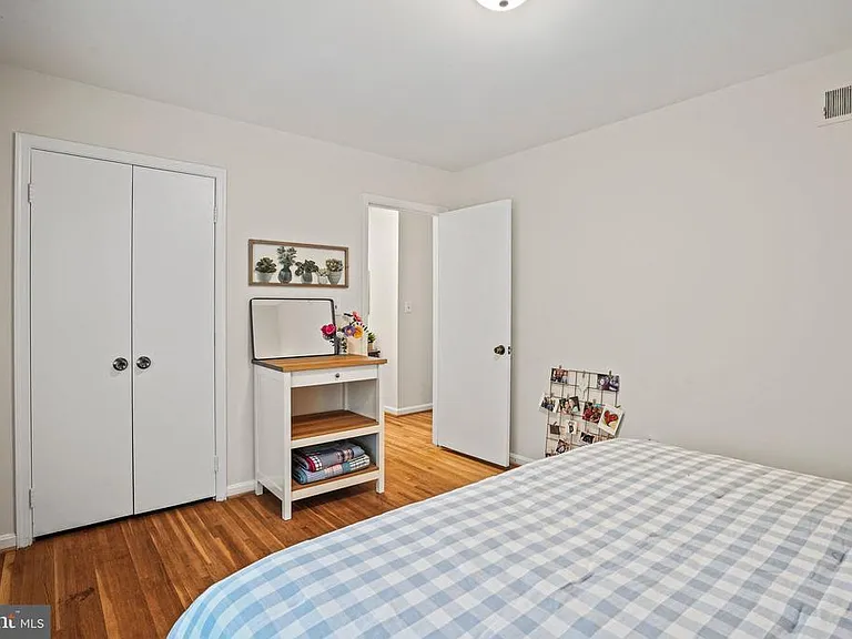 6117 Larstan Dr — Photo 23