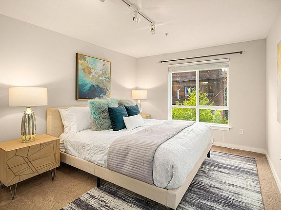 5th image of 812 5th Ave N #2